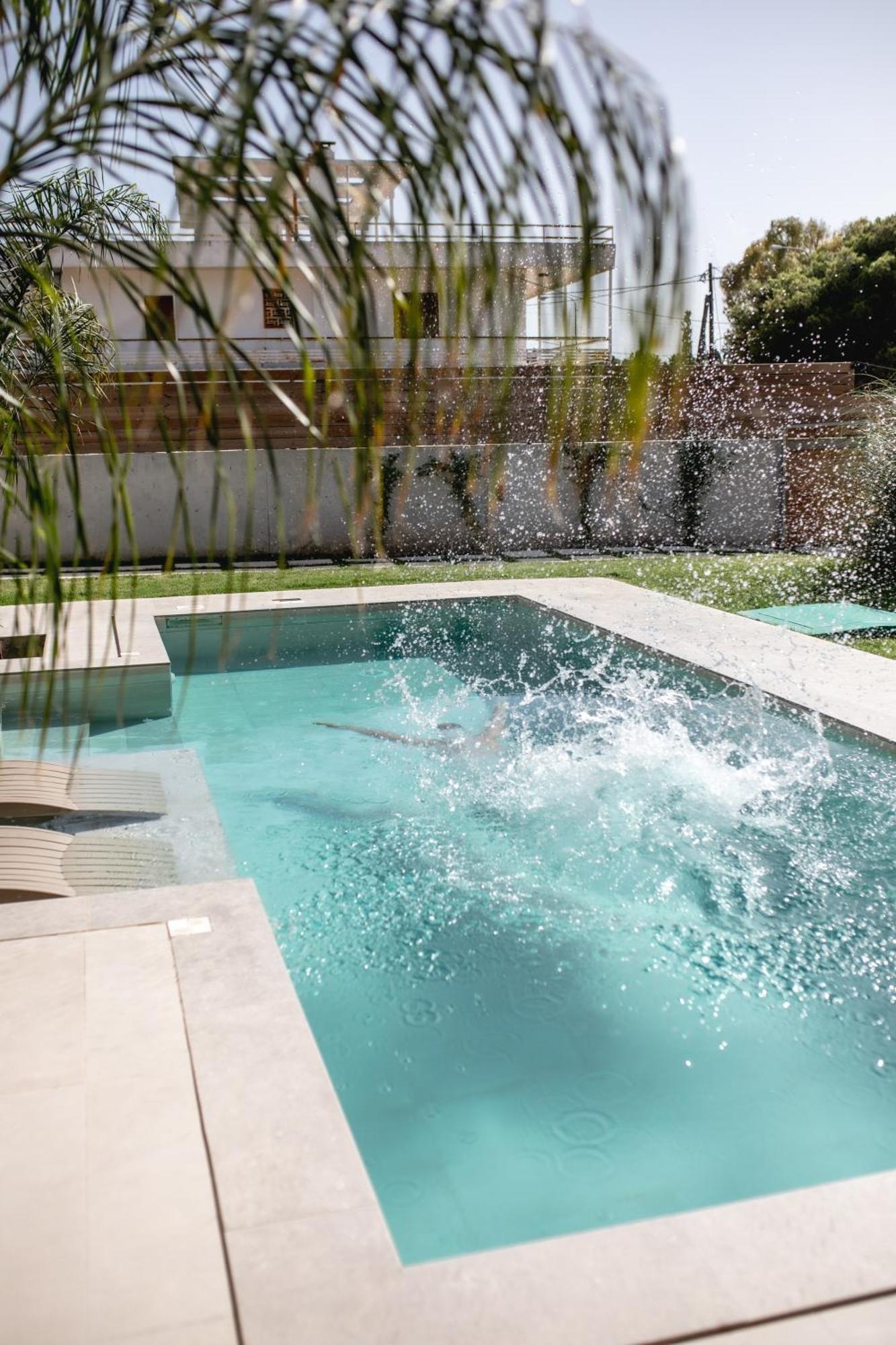 Villa Kala Loutraki - Private Pool & Sauna I Beach Bagian luar foto