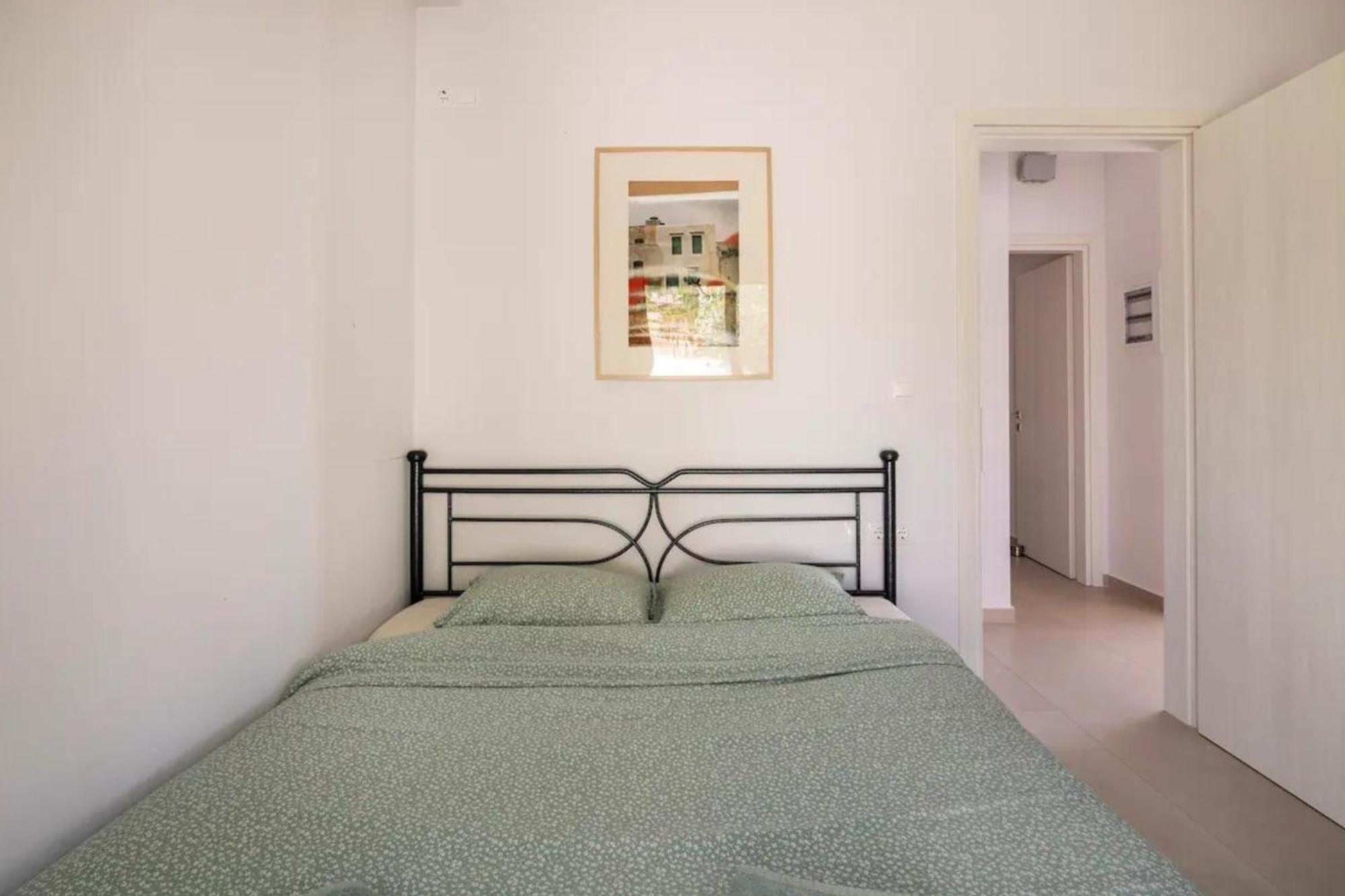 Villa Kala Loutraki - Private Pool & Sauna I Beach Bagian luar foto